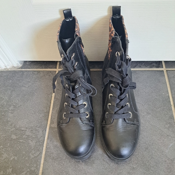 Nine West Ankle Boot Size 7 - Picture 1 of 10
